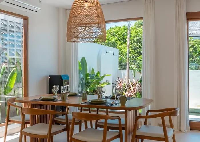 Phan - Tranquil Stylish 2-bedroom In Pererenan Villa