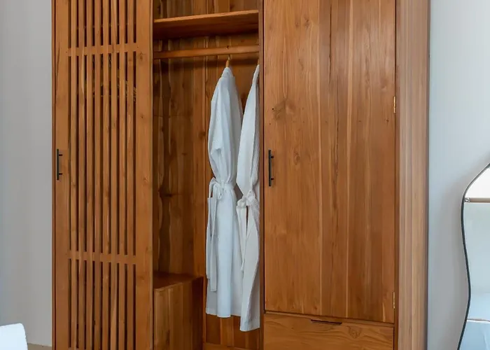 Phan - Tranquil Stylish 2-bedroom In Pererenan *