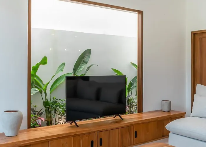 Phan - Tranquil Stylish 2-bedroom In Pererenan *